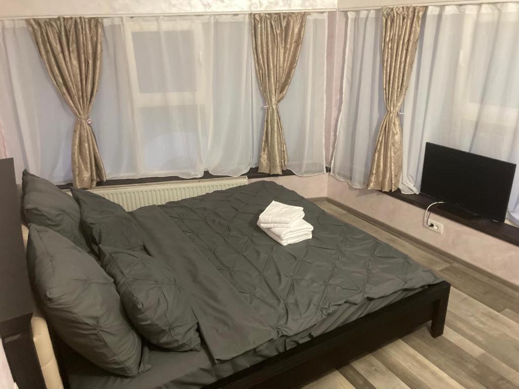 Apartments4Rent Iasi Bagian luar foto